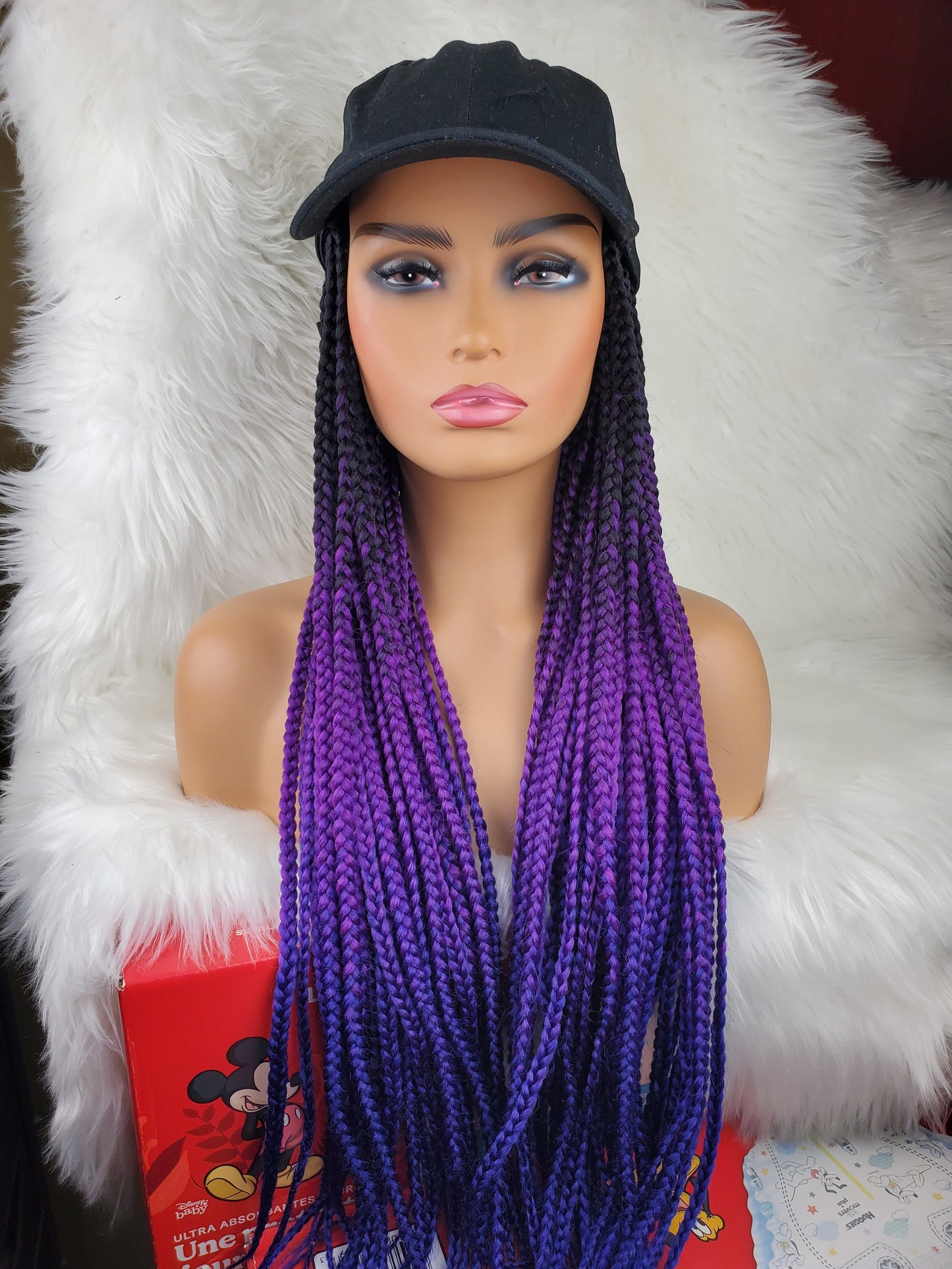 Perruque chapeau tressée doublée de satin (1b/violet/bleu)